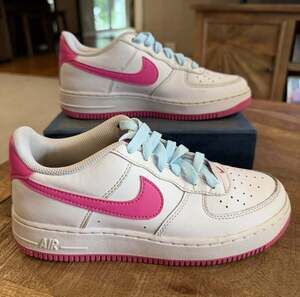Nike Air Force 1 Low GS White Laser Fuchsia FV5948-102 Youth Size 4Y / Women 5.5